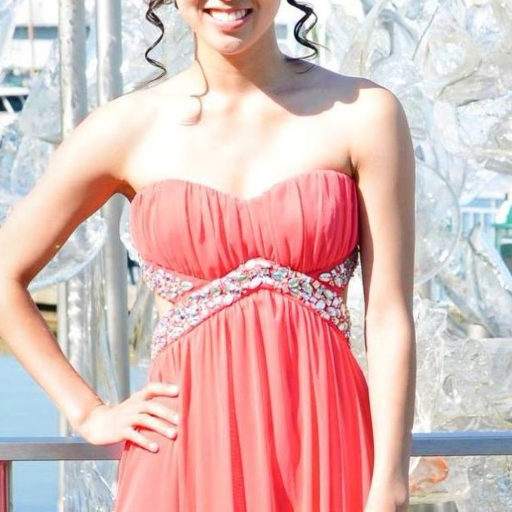 Backless sequined prom dress! In coral